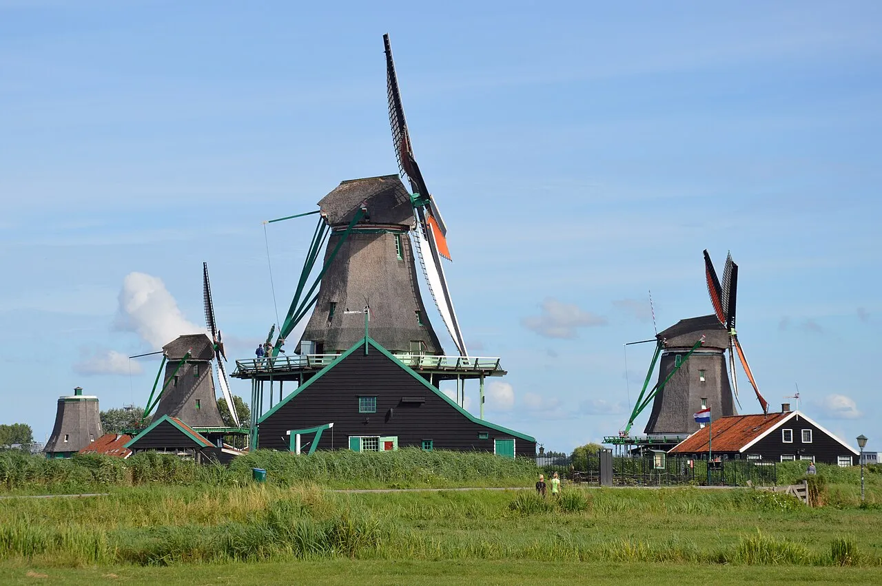 Zaanse Schans Visitor Guide: Windmills, Crafts, Museums and Practical Tips