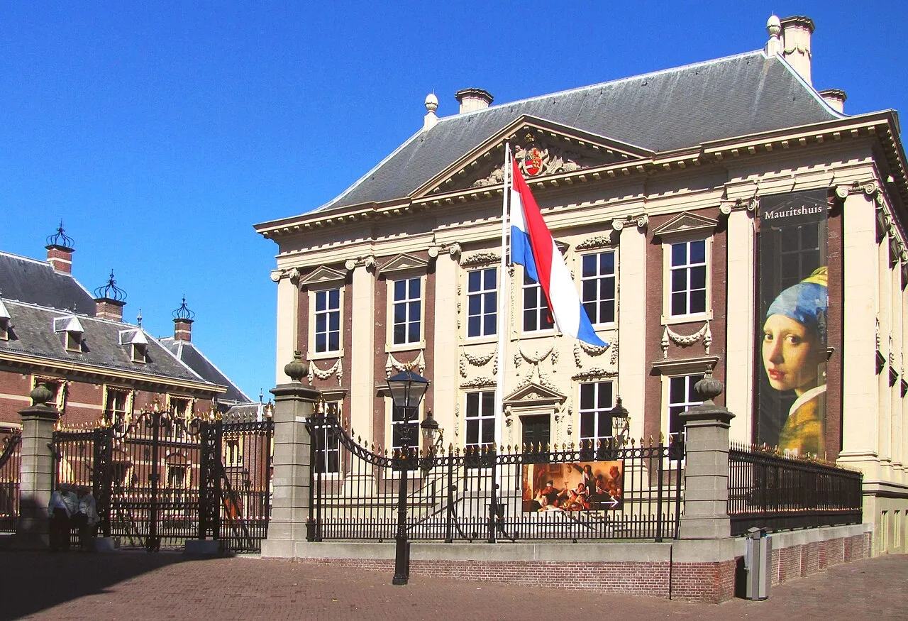 Mauritshuis Museum Guide: Vermeer, Rembrandt and Dutch Masters in The Hague