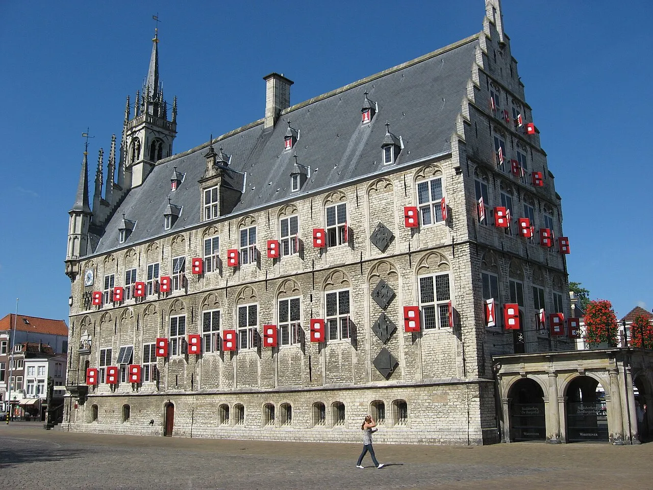 Gouda Travel Guide: Historic Sights, Stained Glass, Cheese Heritage and Canal Streets